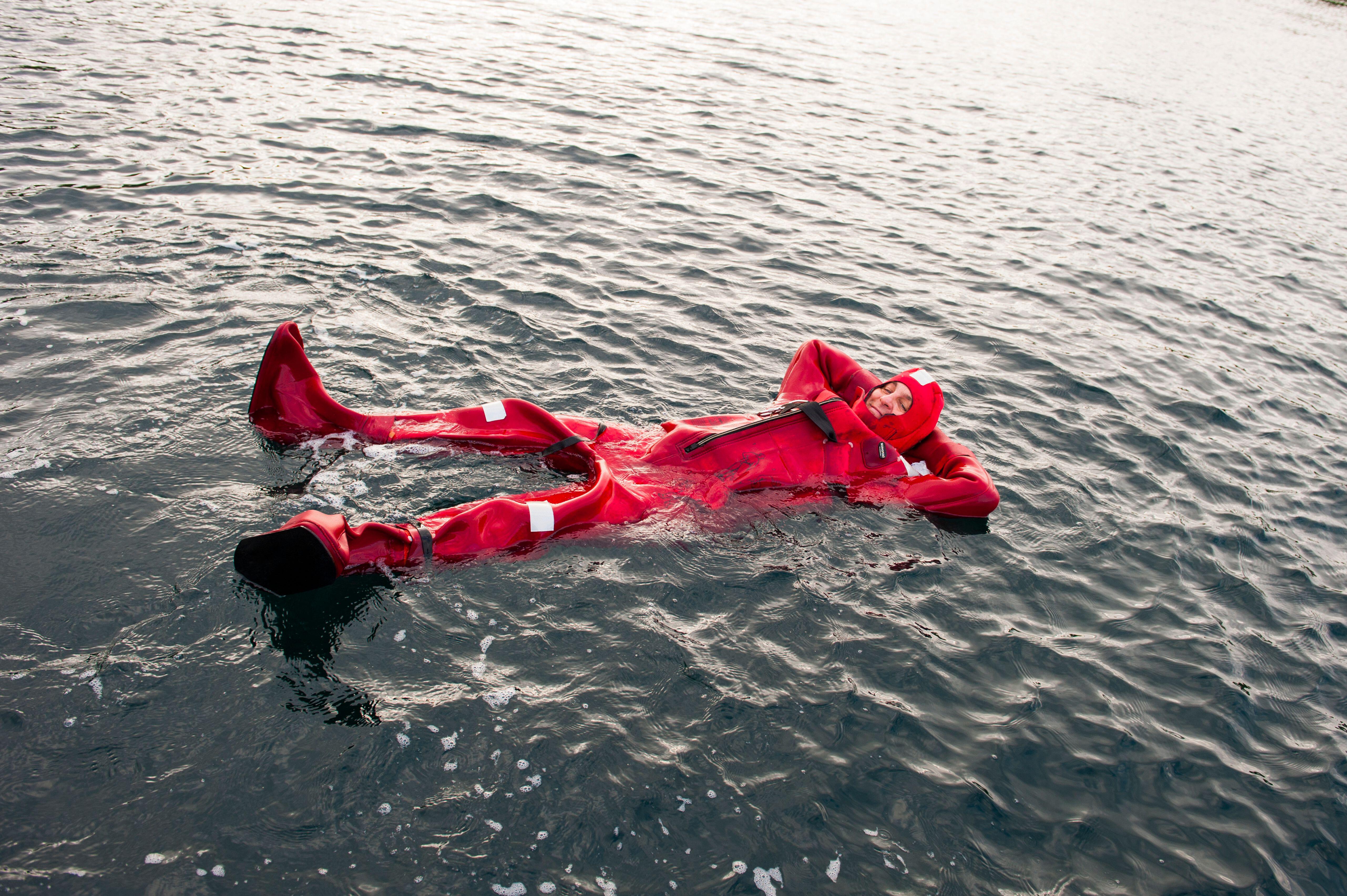 Floating - Hurtigruten Svalbard 