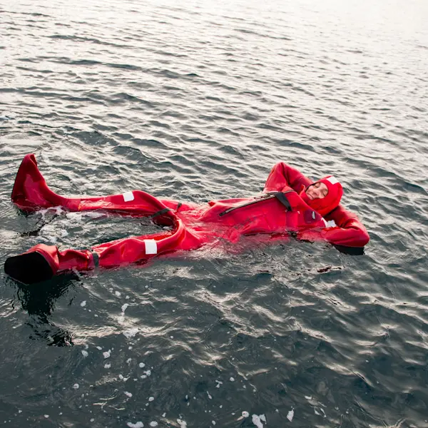 Floating - Hurtigruten Svalbard