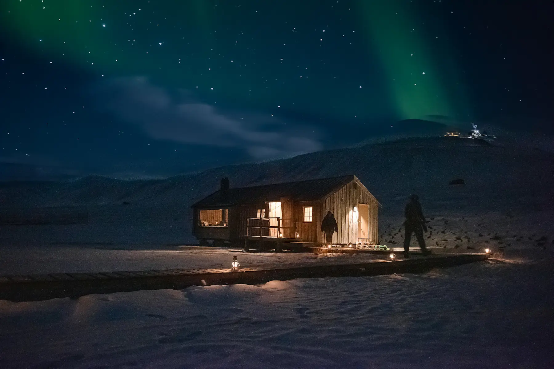 Willems Cabin Northern-lights-HGR Photo Kristin Eriksson-2