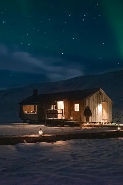 Willems Cabin Northern-lights-HGR Photo Kristin Eriksson-2