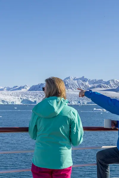 Guests-onboard-MS-Serenissima-Svalbard-Adventure-Mini-Cruise-Hurtigruten-Svalbard- HG-19