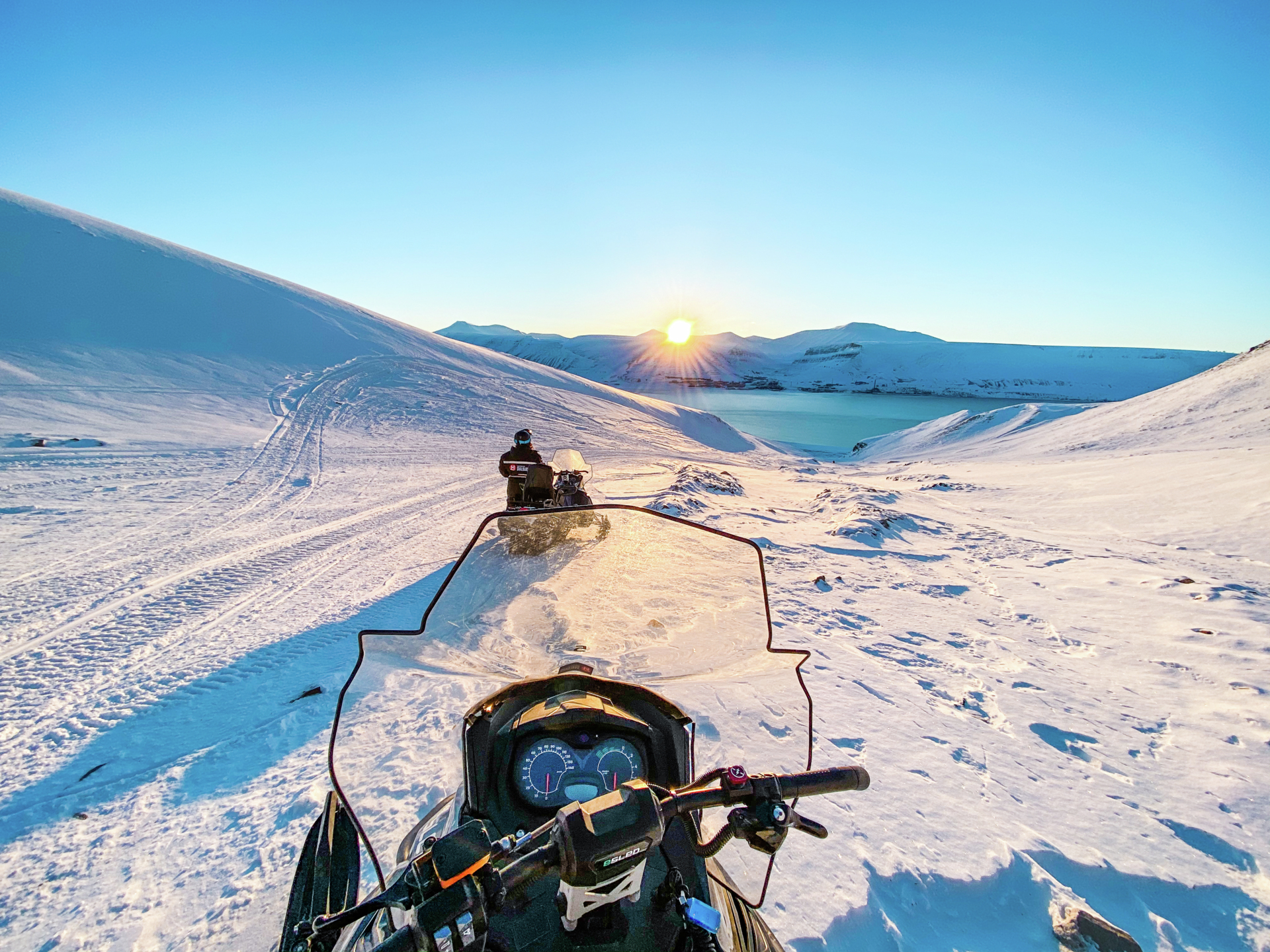 Wilderness-safari-with-electric-snowmobile-HGR-151622-Photo Eveline Lunde
