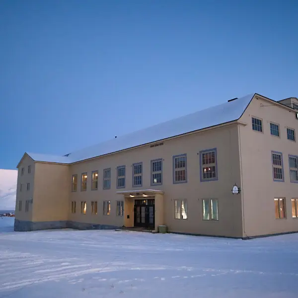 Huset - HGR 165061 1920 - Photo: Eveline Lunde / Hurtigruten Svalbard