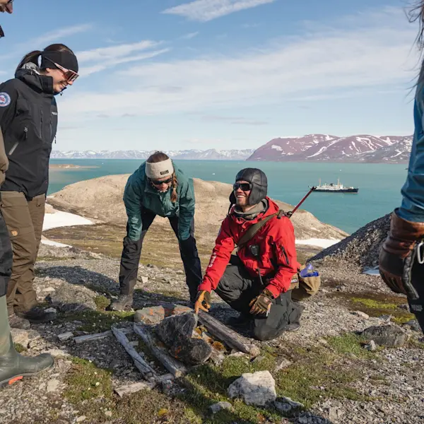 MS Nordstjernen - Liefdefjorden - Landing ved Texas bar - Photo Schibsted Partnerstudio