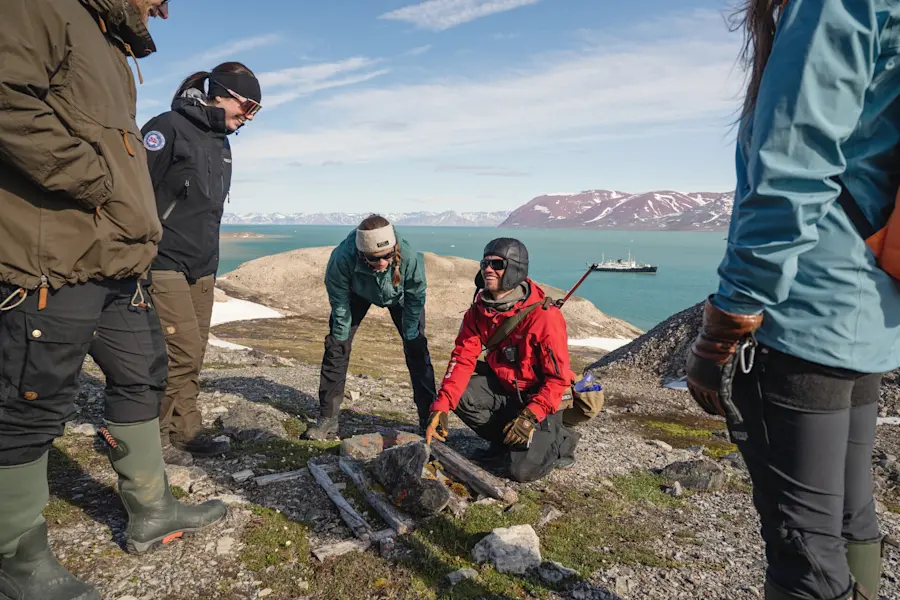 MS Nordstjernen - Liefdefjorden - Landing ved Texas bar - Photo Schibsted Partnerstudio