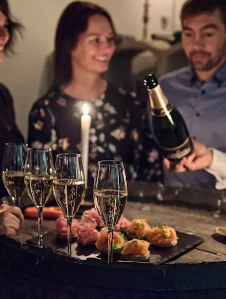 Funken Lodge - Champagne Tasting - Photo Agurtxane Concellon