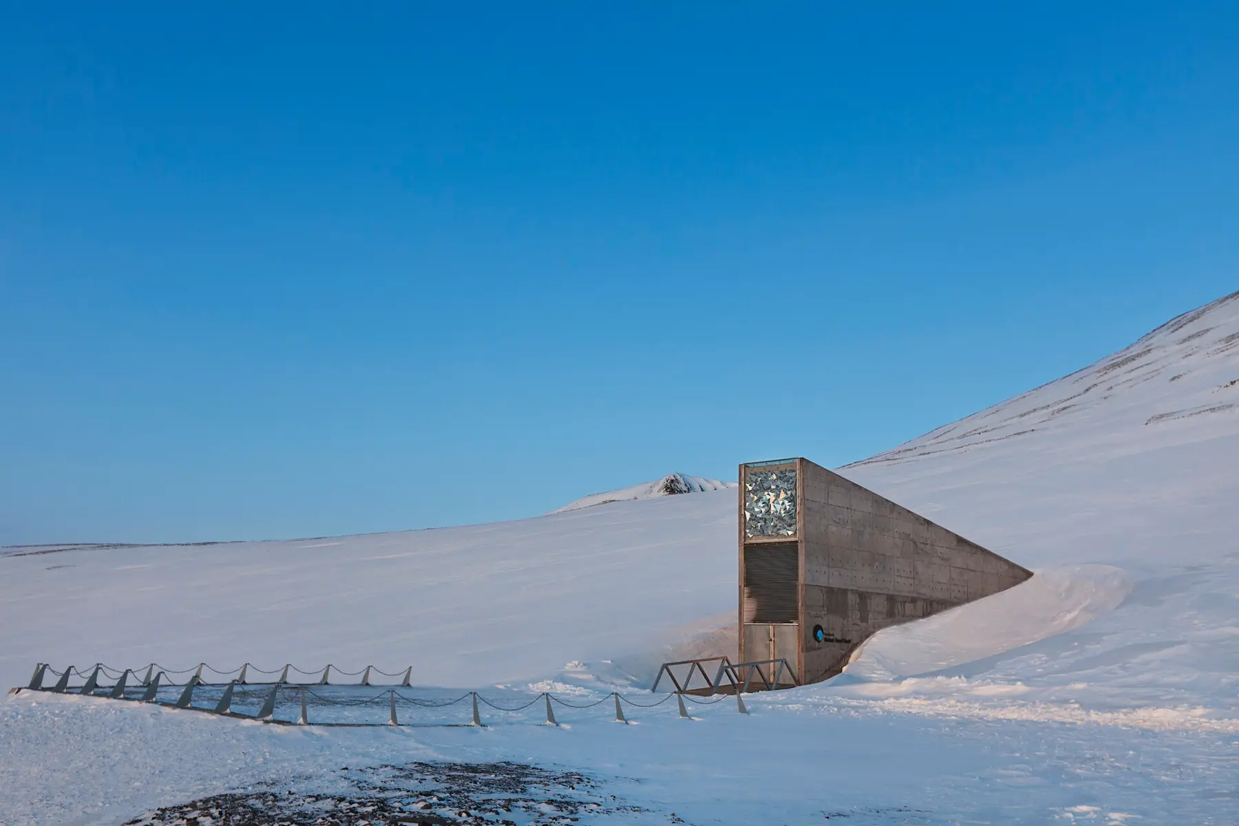 Seed vault - HGS 03300 1920 - Photo Hanne Feyling / Hurtigruten Svalbard