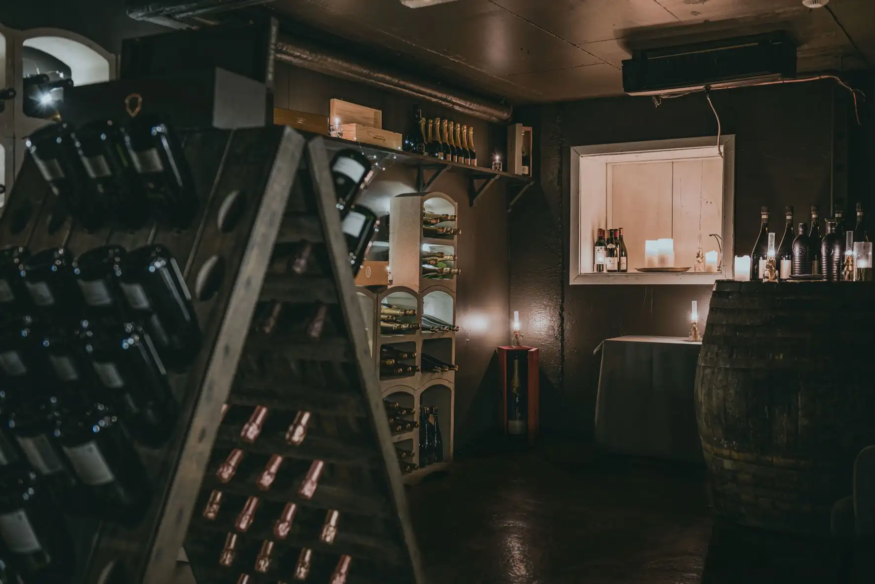 Funken Lodge - Champagne Cellar - Ragnhild Utne