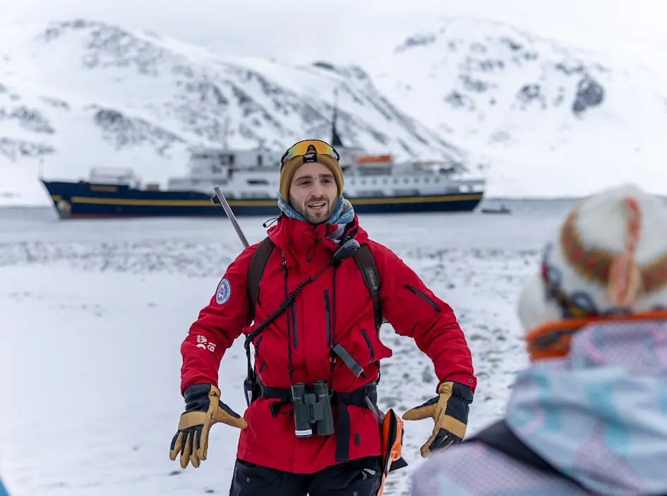 Expedition-Team-MS-Serenissima-Svalbard-Adventure-Mini-Cruise-Hurtigruten-Svalbard-HG-31
