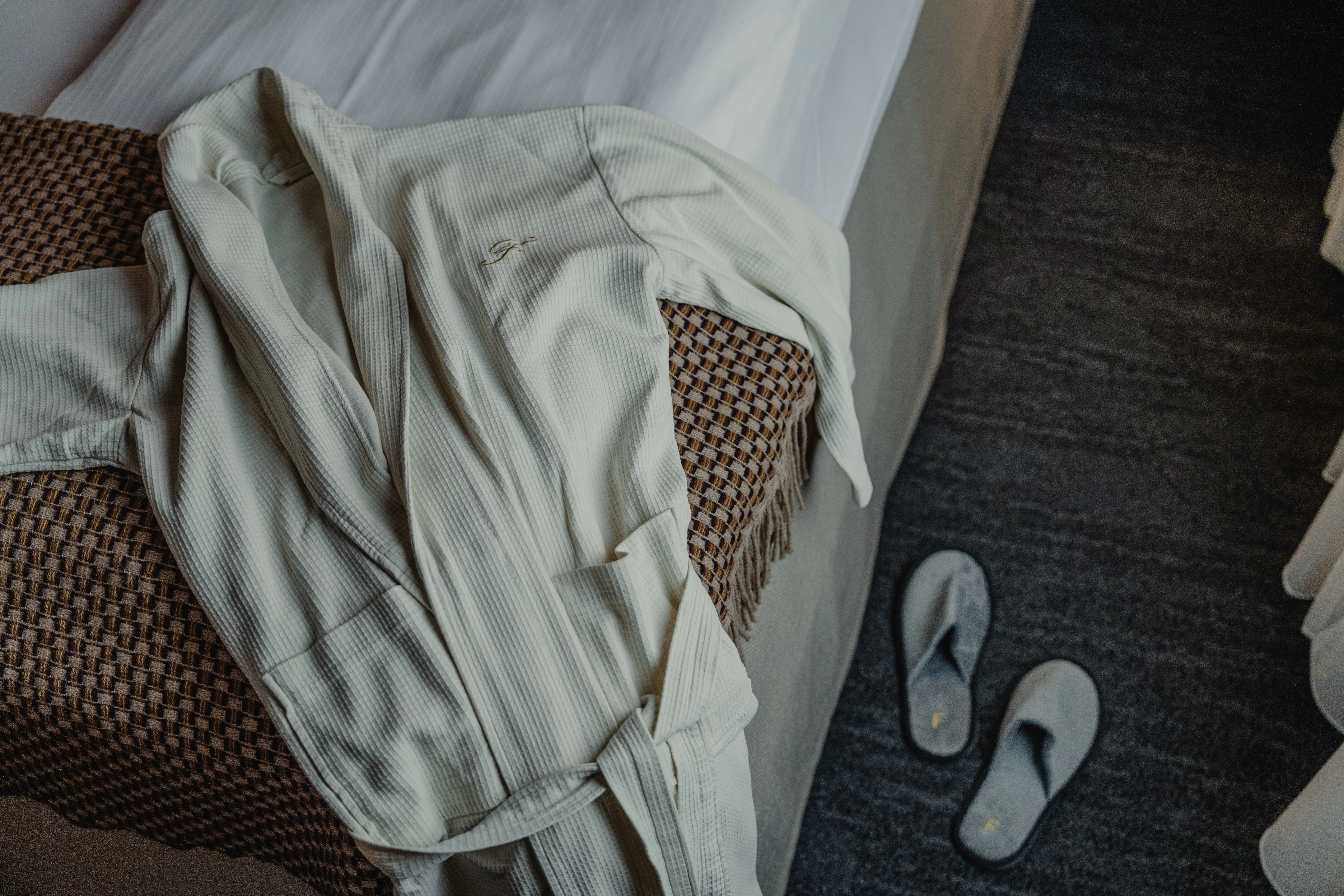 Hurtigruten-Svalbard-Funken-Lodge-Robe-Ragnhild-Utne-01-24248158-Photo Ragnhild Utne