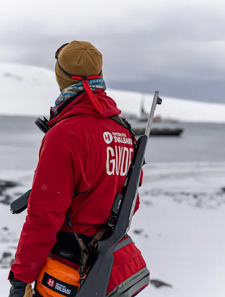 Expedition-Team-MS-Serenissima-Svalbard-Adventure-Mini-Cruise-Hurtigruten-Svalbard-HG-33