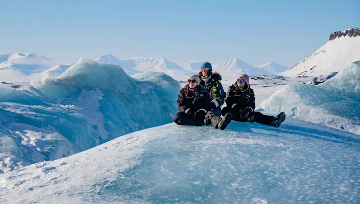 Hurtigruten Svalbard_Snowmobile safari to the East Coast_Photo Schibsted Partnerstudio