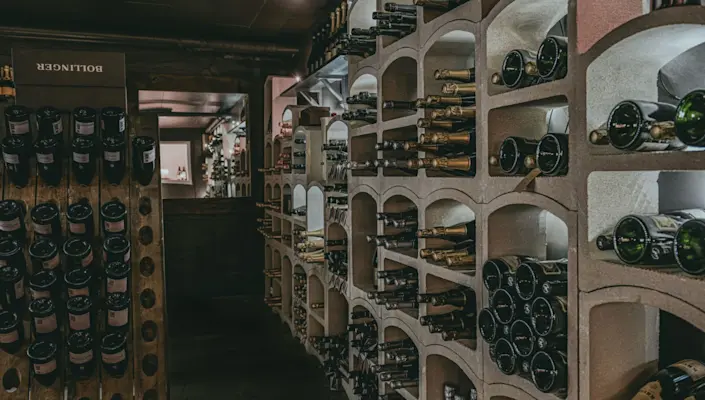Funken Lodge - Champagne Cellar - Ragnhild Utne