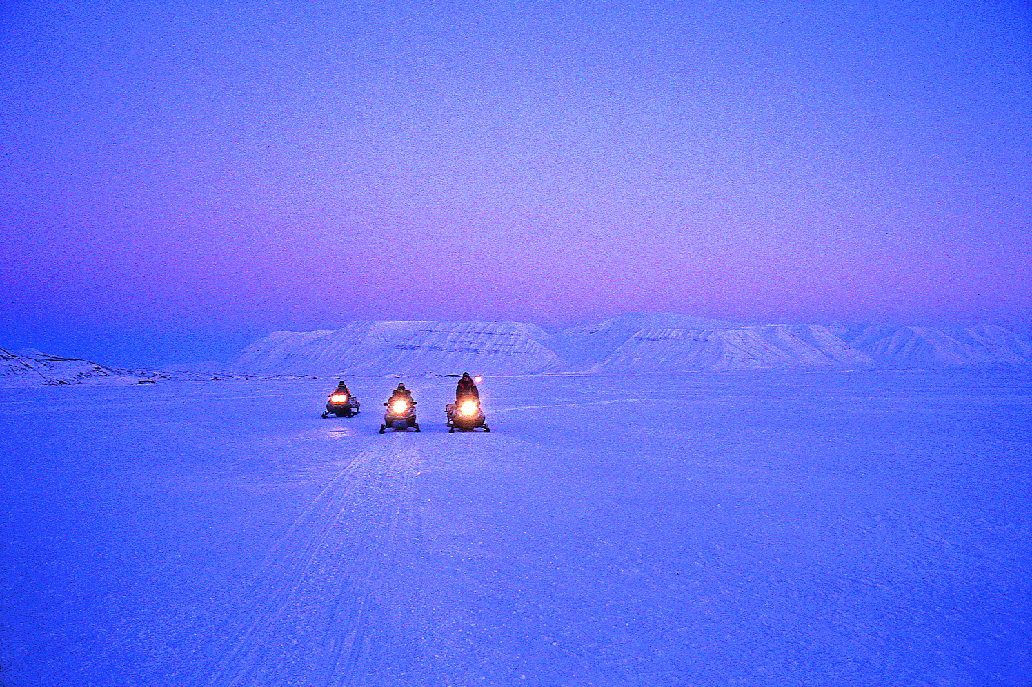 Scooter i februarlys Trym I. Bergsmo.TIF HGS 04993 Photo Trym Ivar Bergsmo