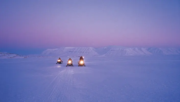 Scooter i februarlys Trym I. Bergsmo.TIF HGS 04993 Photo Trym Ivar Bergsmo