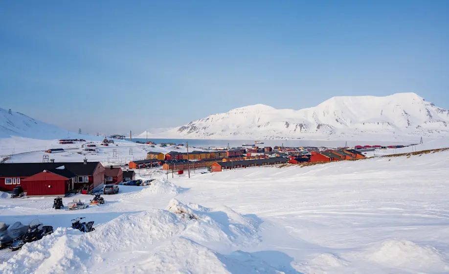 Longyearbyen Sunny Winter HGR 169230 Photo Schibsted Partnerstudio
