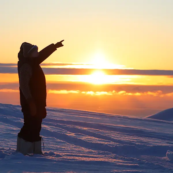 Hurtigruten Svalbard_Longyearbyen Panorama A Magical Sunset_Photo Eveline Lunde