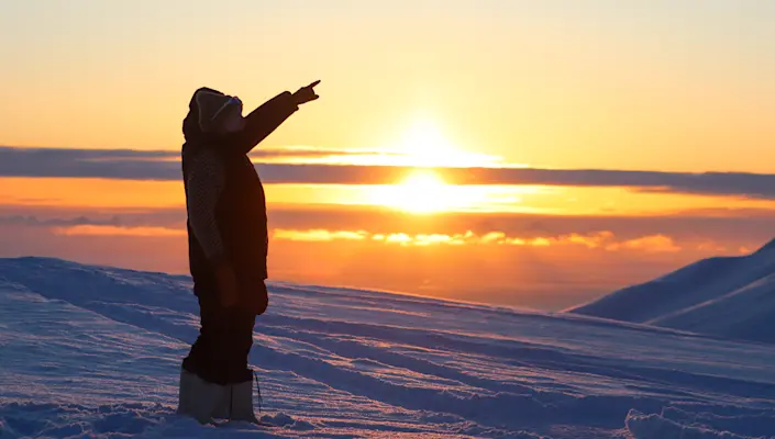 Hurtigruten Svalbard_Longyearbyen Panorama A Magical Sunset_Photo Eveline Lunde