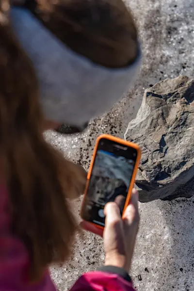 Hike to Sarkofagen_Hurtigruten Svalbard_Photo Schibsted Partnerstudio