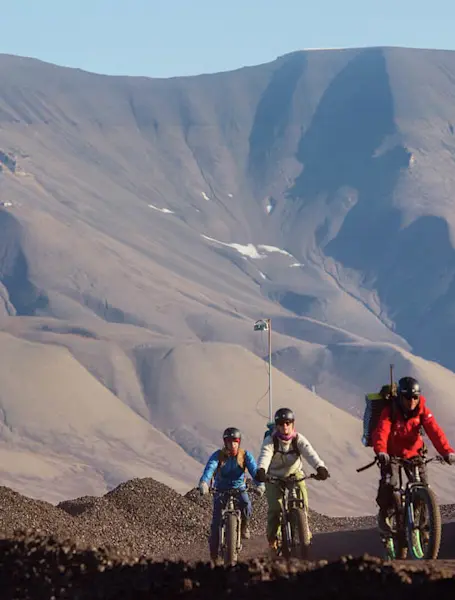 Sightseeing Summer Electric Bike Svalbard Photo Agurtxane Concellon 1600x900