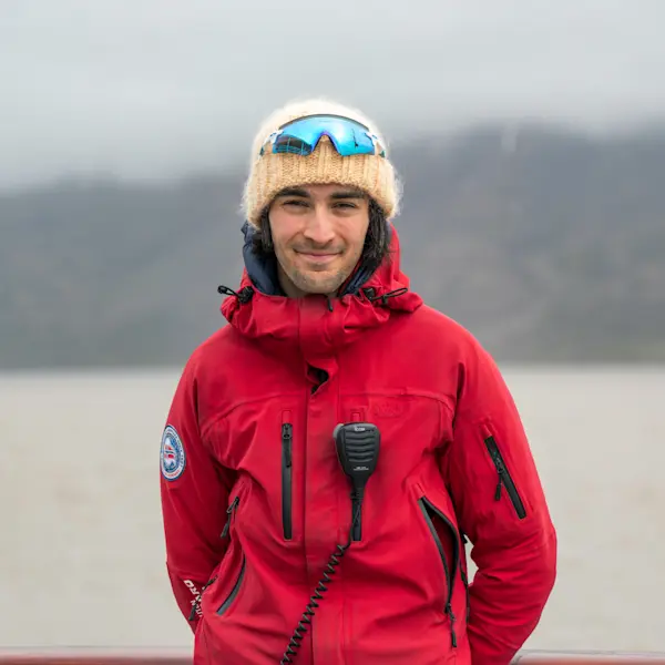 Svalbard-Adventure-Mini-Cruise-Guide-Raphael