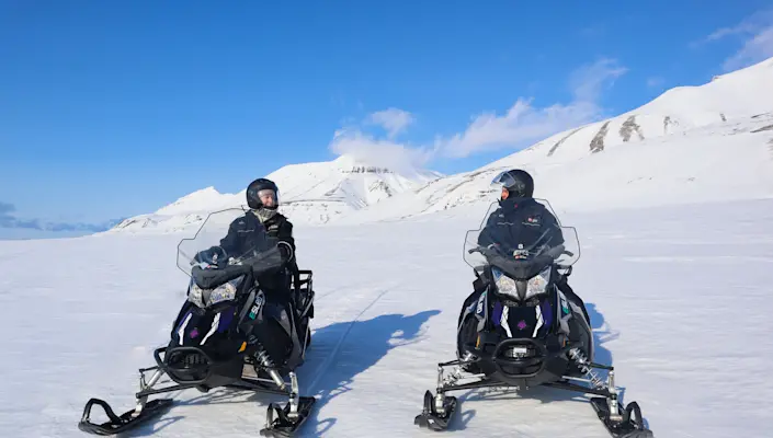 Wilderness safari with electric snowmobile_Hurtigruten Svalbard_Photo Eveline Lunde
