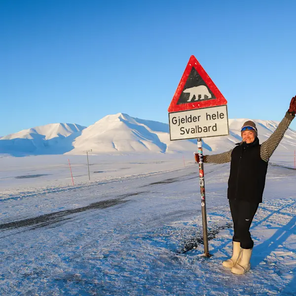 Polar bear sign - Longyearbyen-Panorama-sunset Hurtigruten-Svalbard Photo Eveline Lunde