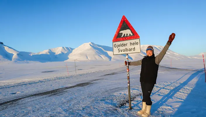 Polar bear sign - Longyearbyen-Panorama-sunset Hurtigruten-Svalbard Photo Eveline Lunde