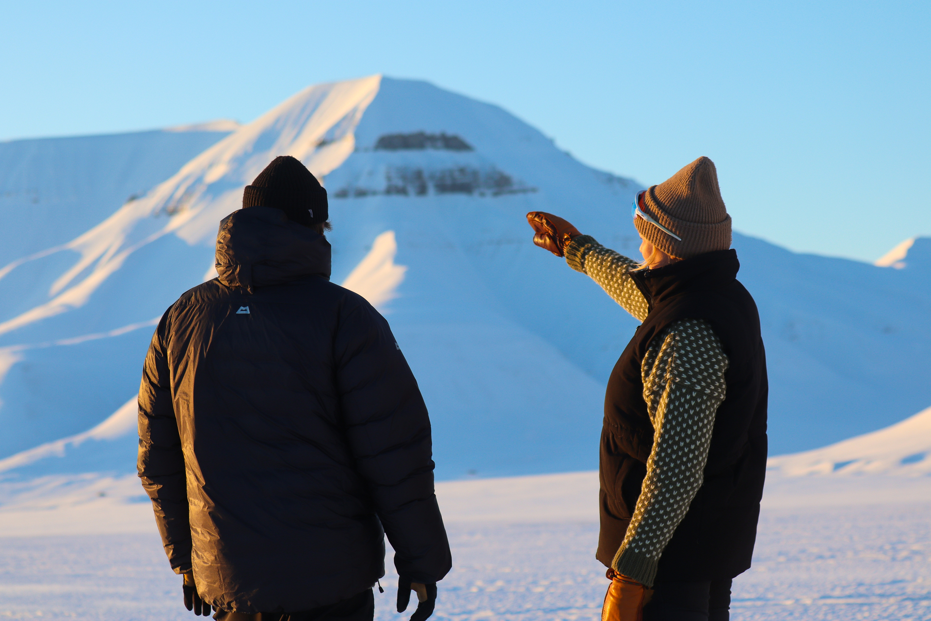 Longyearbyen Panorama–A-Magical-Sunset Hurtigruten-Svalbard Photo Eveline-Lunde 5663