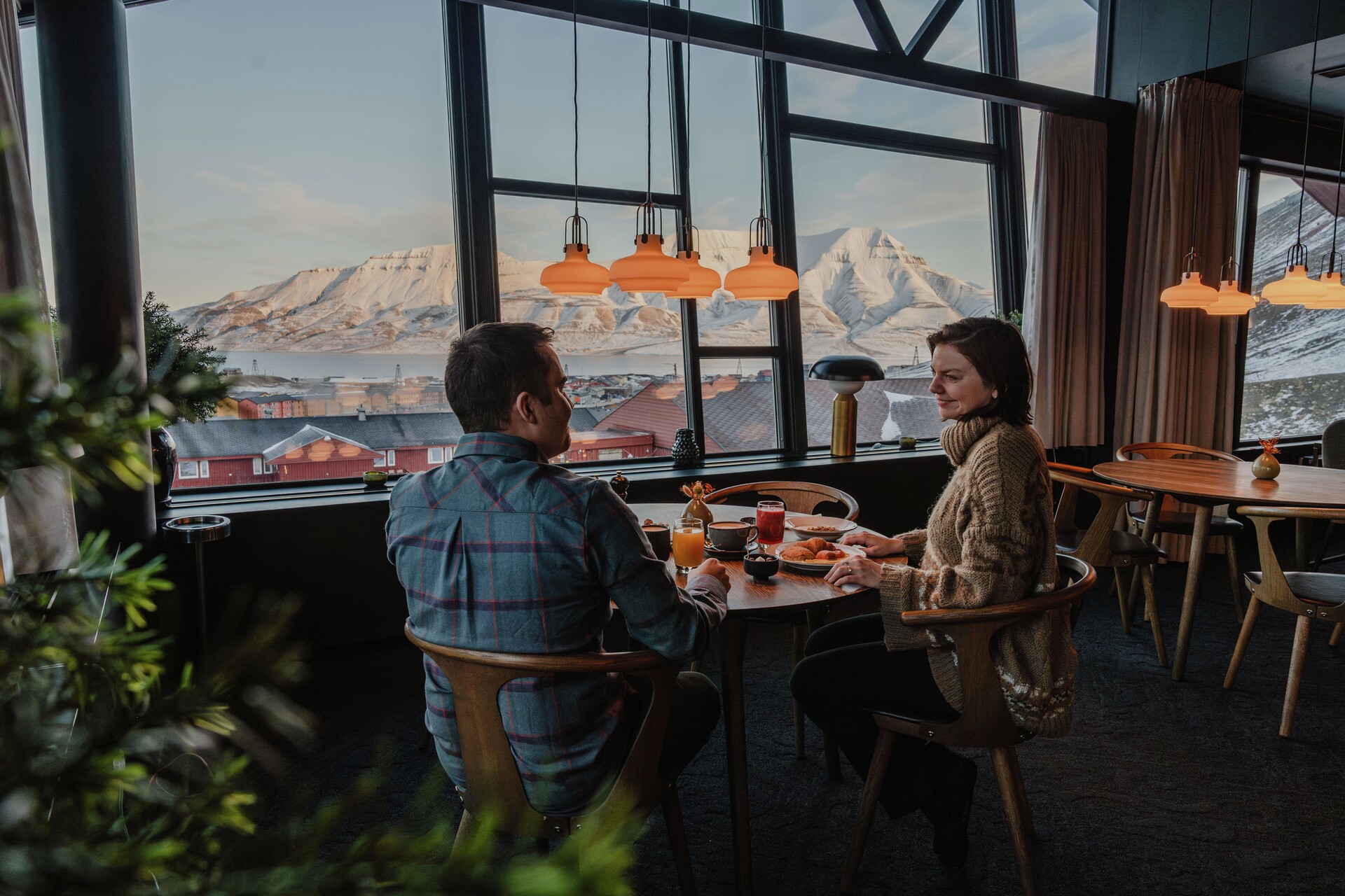Funken Lodge Breakfast - Hurtigruten Svalbard - Photo Ragnhild Utne