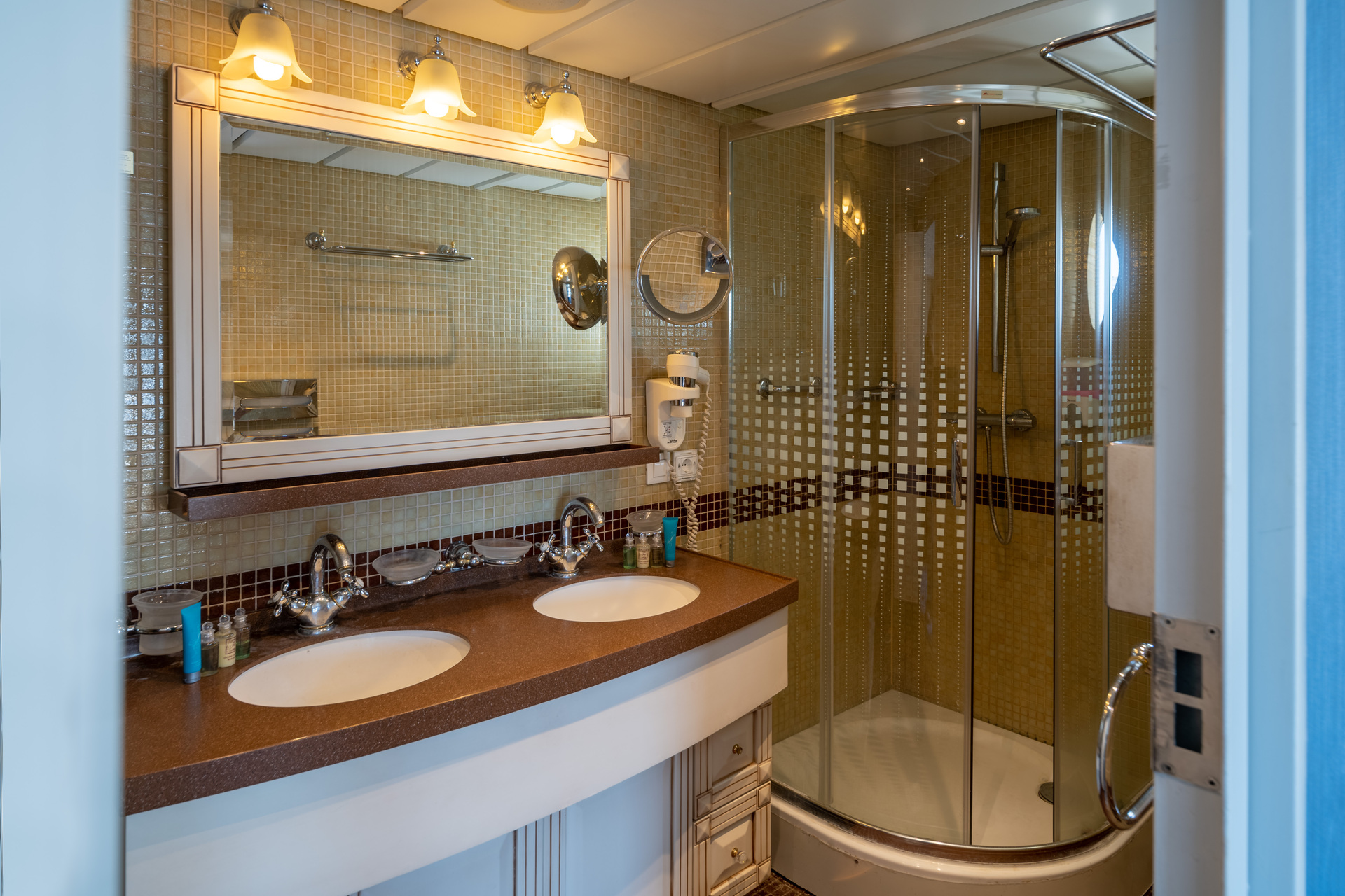 Executive-Suite-MS-Serenissima-Cabin-704-August-24-Paulina-Hinz-Photography-86--30427712-Photo Paulina Hinz