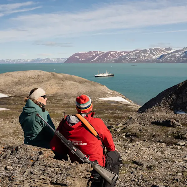 MS Nordstjernen in Liefdefjorden - Texas Bar landing - Photo Schibsted Partnerstudio