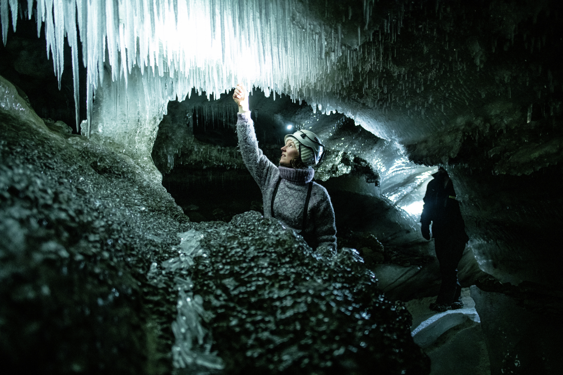 Ice cave with snowcat - Hurtigruten Svalbard - Photo Thomas Griesbeck