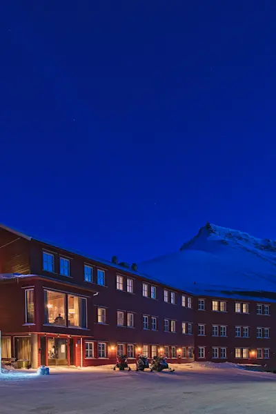 Funken Lodge - HGR 121843 1920 Photo Agurtxane Concellon / Hurtigruten Svalbard