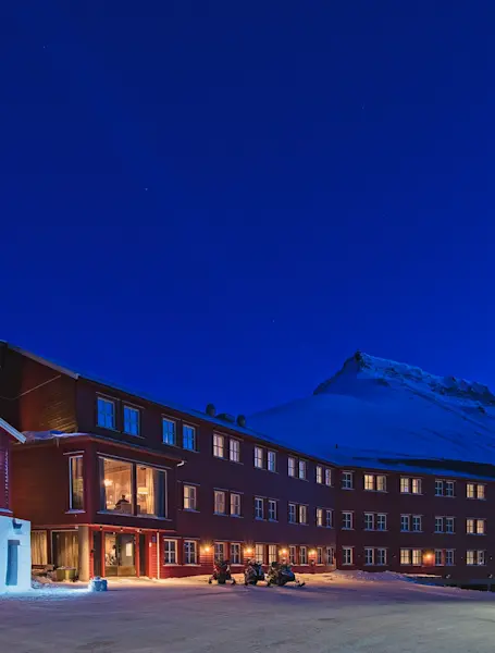 Funken Lodge - HGR 121843 1920 Photo Agurtxane Concellon / Hurtigruten Svalbard