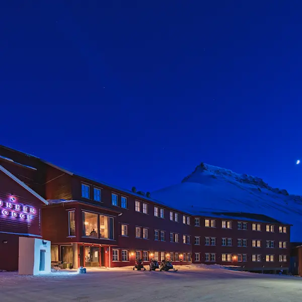 Funken Lodge - HGR 121843 1920 Photo Agurtxane Concellon / Hurtigruten Svalbard