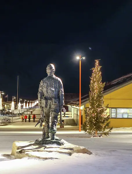 Christmas in Longyearbyen_town square