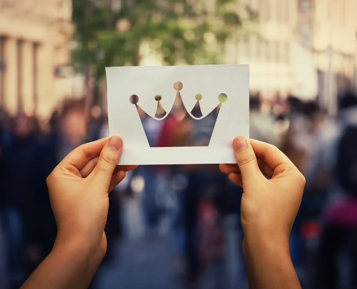 Customer Using Quicken app on mobile