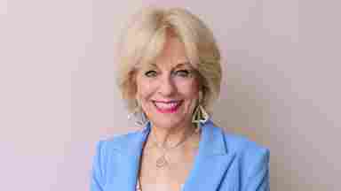 Headshot of Sandi Bond Chapman, PhD.