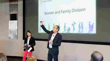 Gomo Health's Bob Gold makes a presentation with Jennifer Zientz at BrainHealth Week 2025.