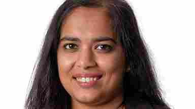 A professional headshot of Dr. Shikha Prashad, a postdoctoral research fellow in the Cognitive Neuroscience of Addictive Behaviors lab at Center for BrainHealth.