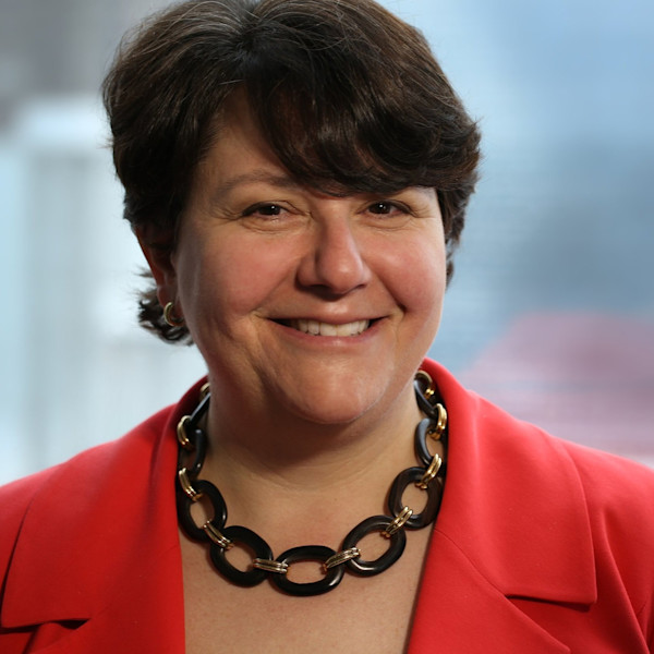 Laura Bloom Gordon headshot for board webpage