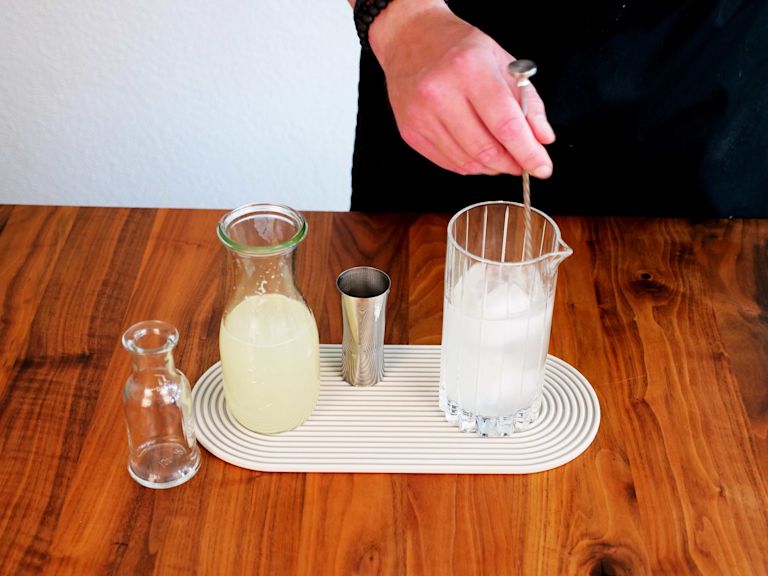 3. Rühren & shaken 3. Rühren & shaken