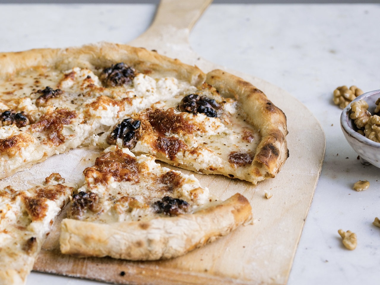 Pizza quattro formaggi mit Baumnüssen Rezept 2