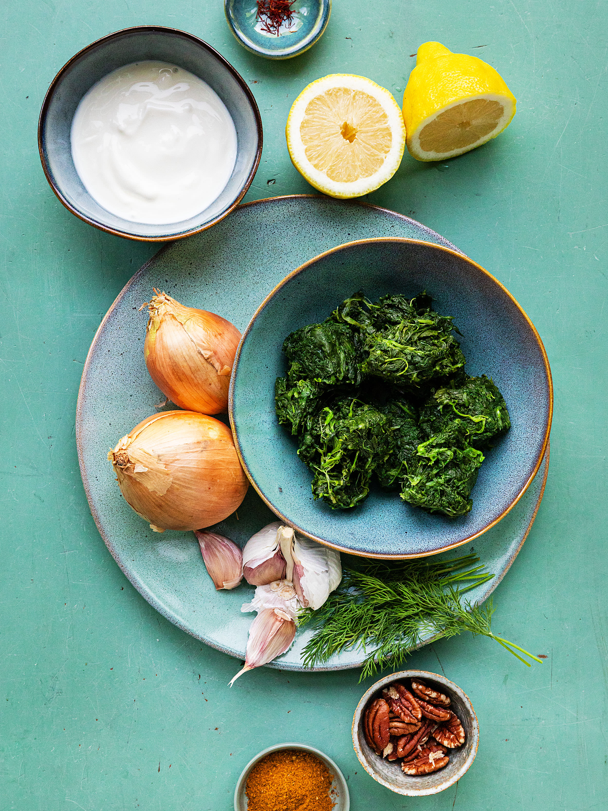 Spinat-Borani mit karamellisierten Zwiebeln, Knoblauch, Minze und Safranwasser Rezept 2