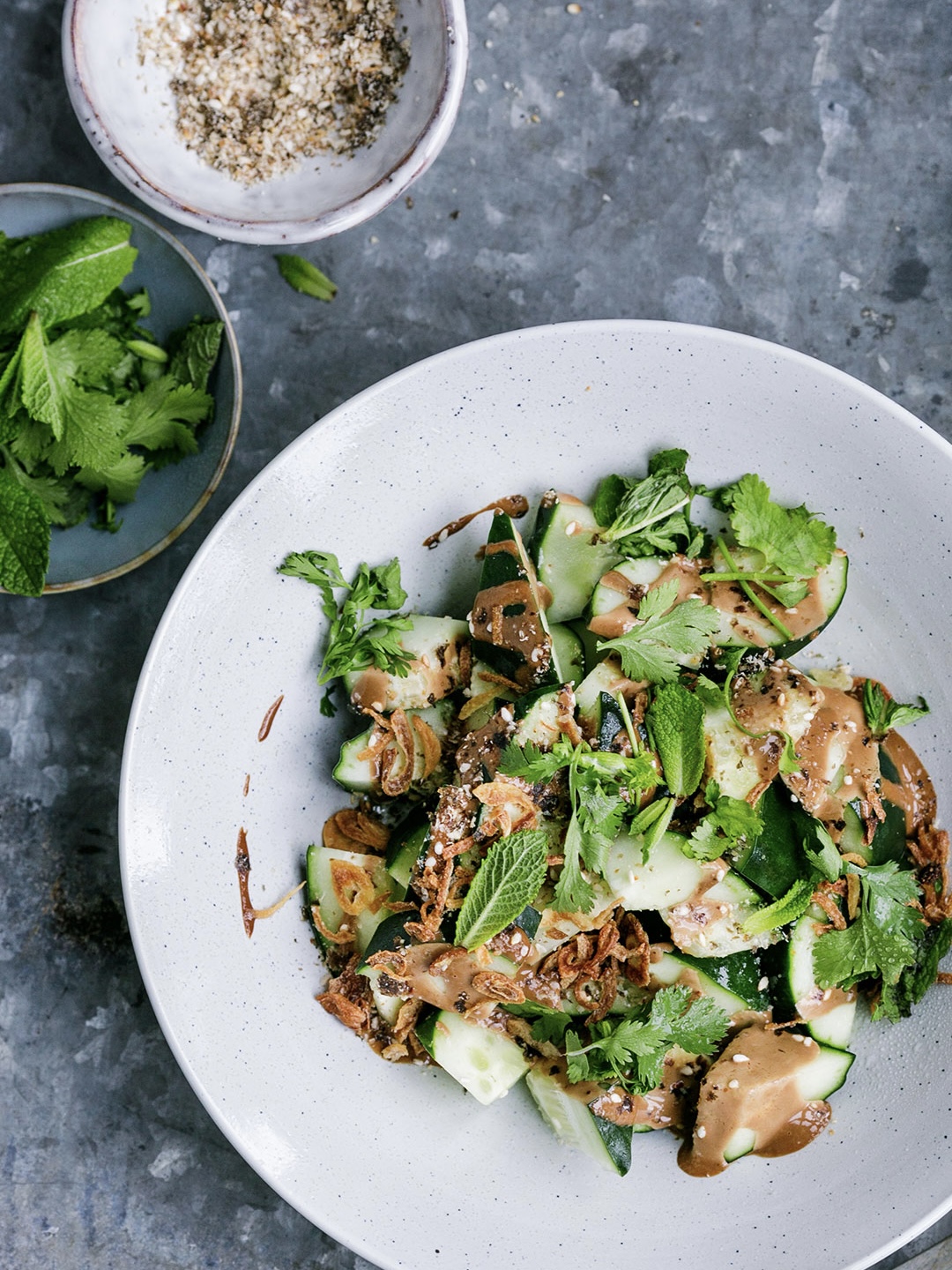 Gurken an Sesam Limetten Dressing Rezept