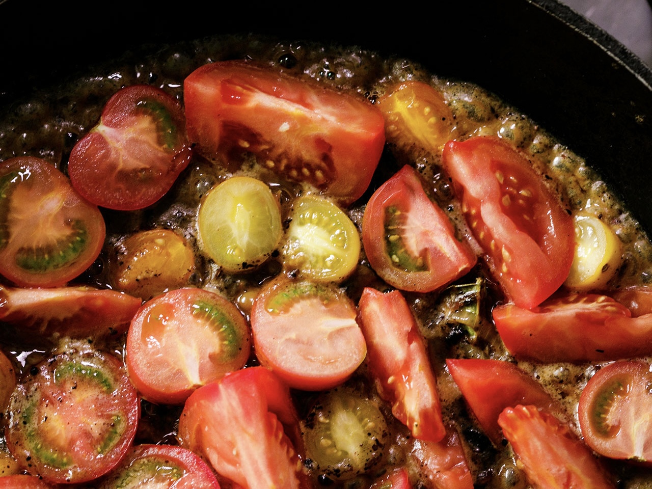 Schritt 3: Tomaten für Veganes Tomatencurry garen 