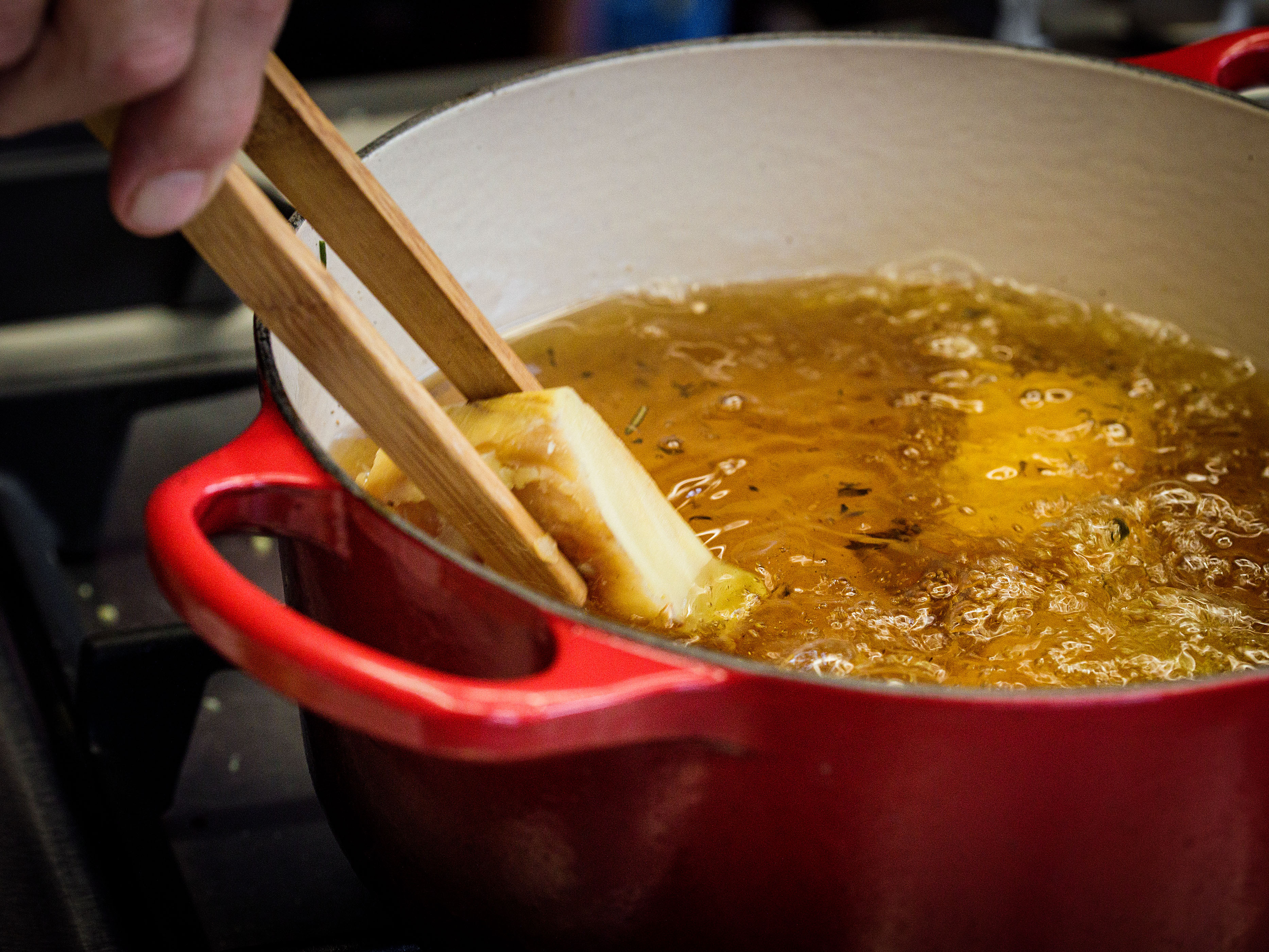 Schritt 4: Die Pavés in Bratbutter rundum knusprig braten