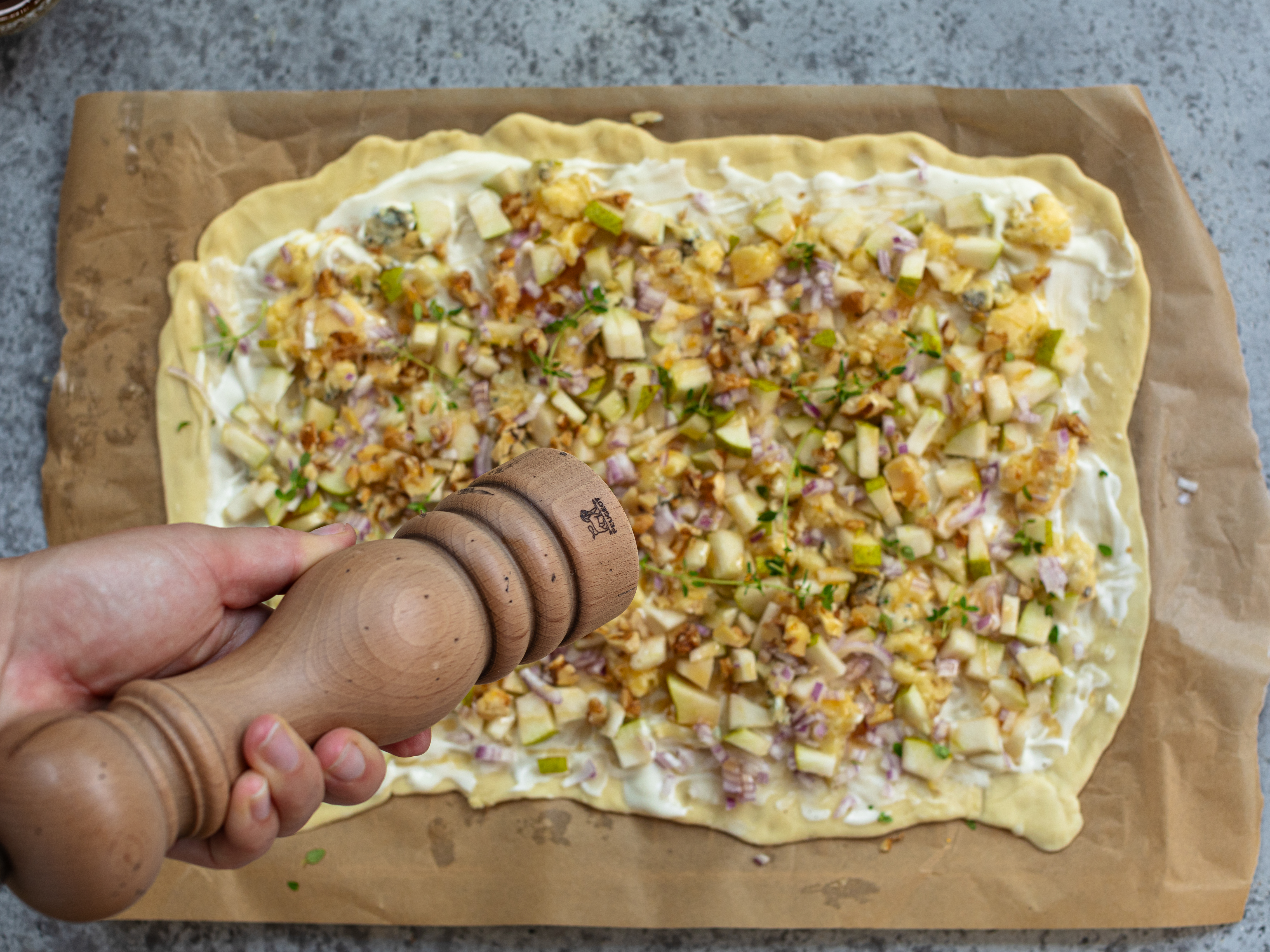 Schritt 4: Mit Salz, Pfeffer und frischem Thymian abschmecken