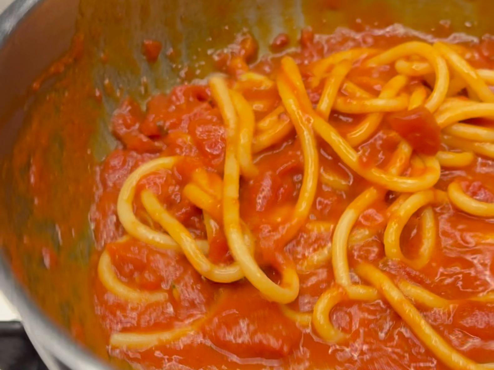 Schritt 1: Einfachster Sugo Pomodoro zubereiten